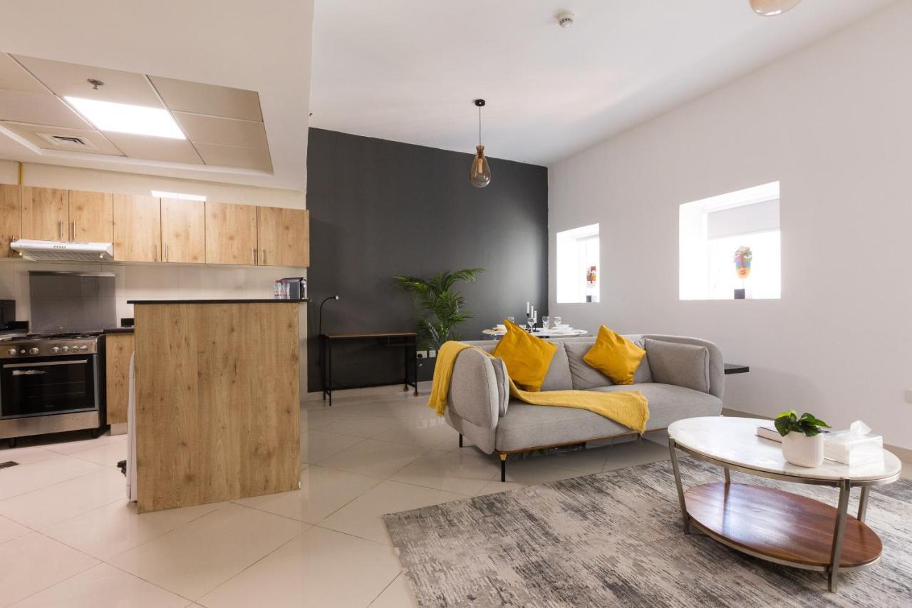 Holiday home Enticing Space With Marina View Near The Beach!