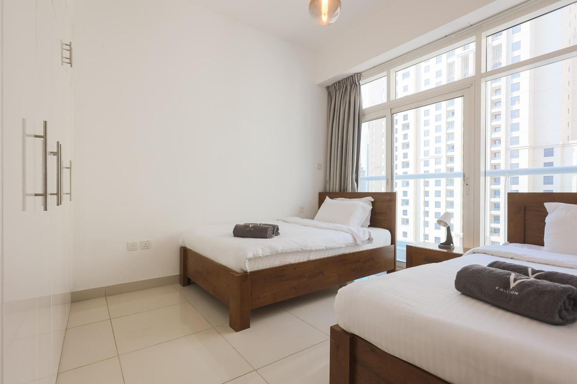 Enticing Space With Marina View Near The Beach! Holiday home *
