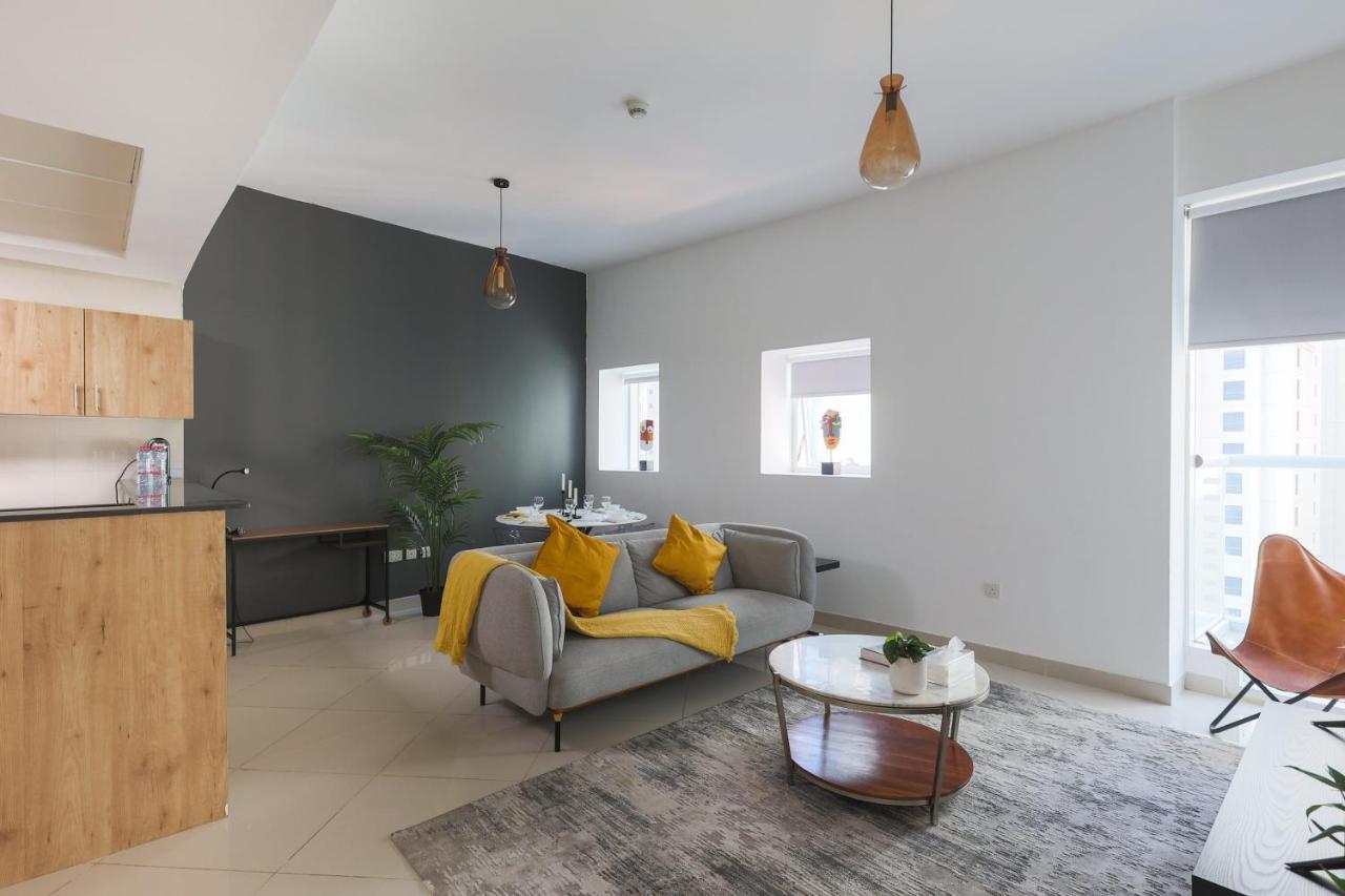 Holiday home Enticing Space With Marina View Near The Beach!